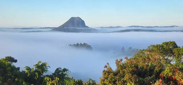 Mt Pinbarren landscape photograph from the Mt Pinbarren Nature Retreat gallery, dated 23 September 2022, 6:02 am.