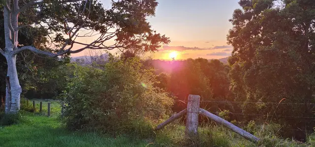 Mt Pinbarren landscape photograph from the Mt Pinbarren Nature Retreat gallery, dated 30 September 2022, 5:37 pm.